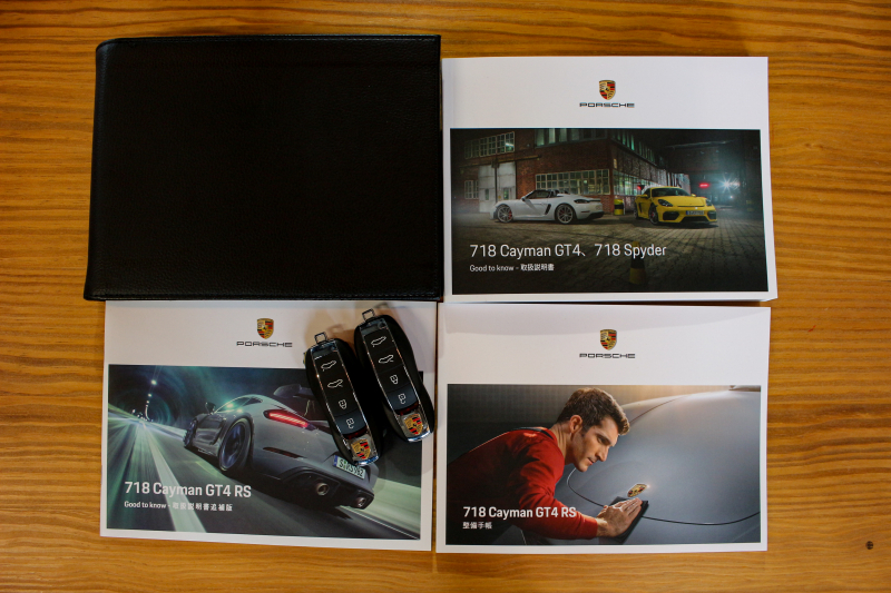 Y’s_camper様 リクエスト 4点 まとめ商品 ポルシェ 718 ケイマン GT4RS フロントリフト レザー＆RACE‐TEX